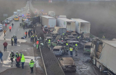 Három gyanúsítottja van a két éve történt halálos tömegbalesetnek az M1-esen