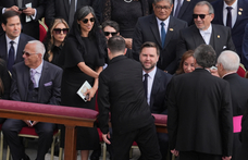 XIV. Leó pápa beiktatásán fogott kezet Volodimir Zelenszkij és J. D. Vance