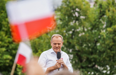 Merénylet Robert Fico ellen: Donald Tusk lengyel miniszterelnök arról posztolt, hogy őt is megfenyegették