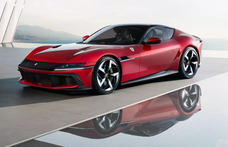 Nincs turbó, hibrid vagy villany, csak a 12 henger: még a nevét is erről kapta a Ferrari új szupersportkocsija