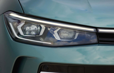132 km villannyal, ezt tudja a Magyarországra érkezett zöld rendszámos új VW Passat