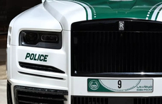Tuningolt Rolls-Royce-ból lett rendőrautó