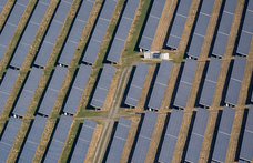 Bekapcsolták a világ legnagyobb napelemfarmját, 6 000 000 000 kWh-ot fog termelni évente