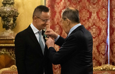 Szijjártó telefonon beszélt Lavrovval a Védelmi Tanács ülése előtt