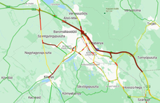 Az M1-es egyik hídjának hajtott egy teherautó, még mindig 10 kilométeres a sor