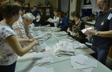 A polgármesterekre leadott szavazatokat számolják össze először a választáson, az EP-s voksok az utolsók
