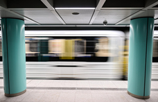 Mától tovább járnak a metrók