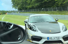 Megint rosszul sült el egy nürburgringi pályanap, több sportautó is összetört – videó