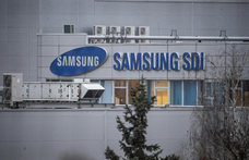 Szinte teljesen le kellene állítani a gödi Samsung gyárat, ha a kormány betartatná a bíróság döntéseit