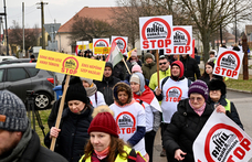 Több ezren tüntettek az akkugyárak ellen Debrecenben