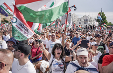 Kormánylapok: Orbán korszakos ötlete mellett kész katasztrófa volt Magyar Péter szombati tüntetése