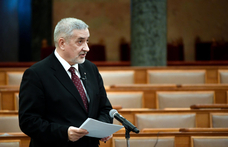 Kétszer is ugyanazt a beszédet mondta el Halász János fideszes országgyűlési képviselő a parlamentben