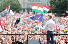A Le Monde tudósítója Debrecenig ment, hogy  találkozzon Magyar Péterrel és rajongótáborával
