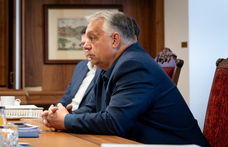 Orbán rendkívüli gazdasági egyeztetésre hívta minisztereit, de végül csak a rezsicsökkentés miatt aggódott