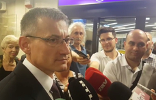 444: Fotók bizonyítják, hogy a BKV vezérigazgatója jó kapcsolatban volt a vállalatot lehúzó bűnbanda vezérével