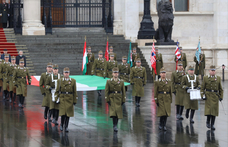 Orbán és Magyar is a fővárosban tart erődemonstrációt – kövesse velünk a március 15-i eseményeket élőben