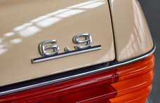 50 éves a legenda, az első Mercedes S-osztály 6,9 literes csúcsmodellje