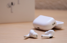Ingyen jöhet egy rakás új funkció az Apple fülhallgatóiba