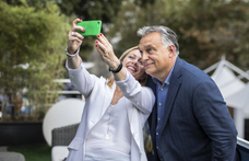 EUobserver-kommentár: Orbán Viktor és pártja közelebb kerül a konzervatív ECR-frakcióhoz