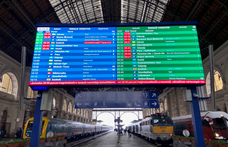 Mindenki megy Balatonra, már a pünkösdi hétvége első napján összeomlott a vasúti közlekedés
