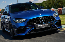 Alig veszik, így távozik a kínálatból a méregerős, de csak 4 hengeres Mercedes-AMG C 63