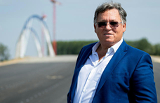 Csodát művelt Szíjj László a Közgéppel: zuhanó bevétel mellett két és félszeres nyereség