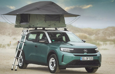 Akár aludhatunk is az új Opel Frontera tetején