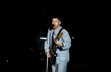 Nick Jonas főszerepet kapott a KISS-ről szóló játékfilmben