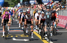 Kecske támadt a versenyzőkre a Giro d'Italia albán szakaszán