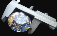 A nulláról 15 perc alatt létre lehet hozni egy gyémántot, és még csak nagy nyomás sem kell hozzá
