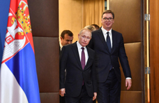Vucic bejelentette, hogy az oroszokkal együtt vizsgálják ki az Ukrajnának küldött szerb fegyverszállítmányok ügyét