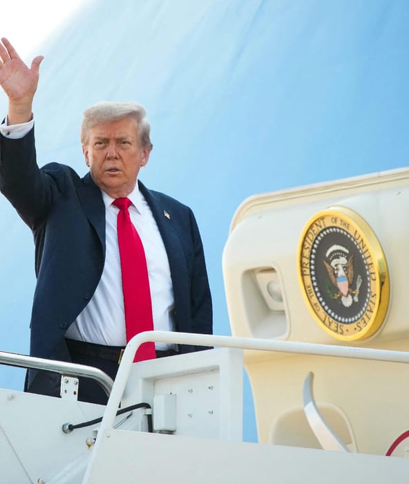 Trump Putyin akaratát hajtaná be az ukrán elnökön: „Adja fel a Krímet, és egyezzen bele, hogy soha nem csatlakozik a NATO-hoz”