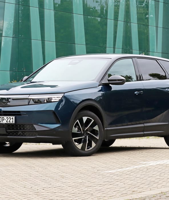 Hol tart most az Opel? Teszten a hatalmas Grandland és az agilis Mokka