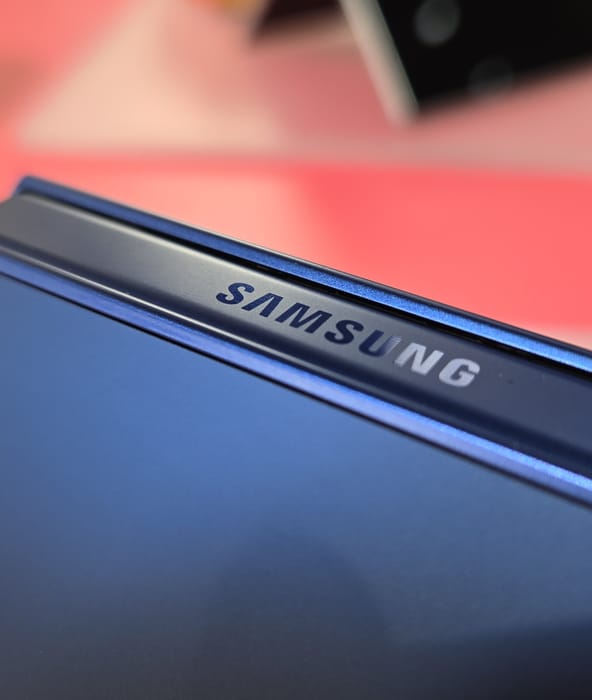 A Samsung idei legnagyobb durranásai: új telefonok és órák is jöttek, figyelemreméltóan vékony lett a Fold7