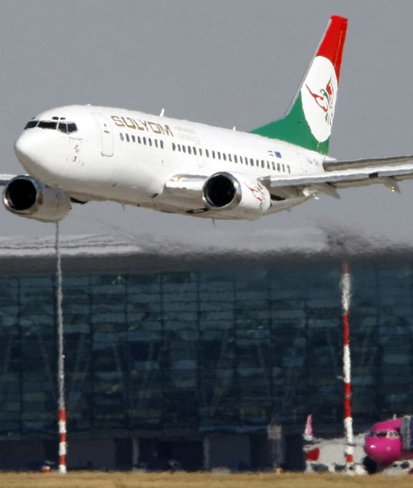 Élőhalottként, de továbbra is létezik a Sólyom Airways