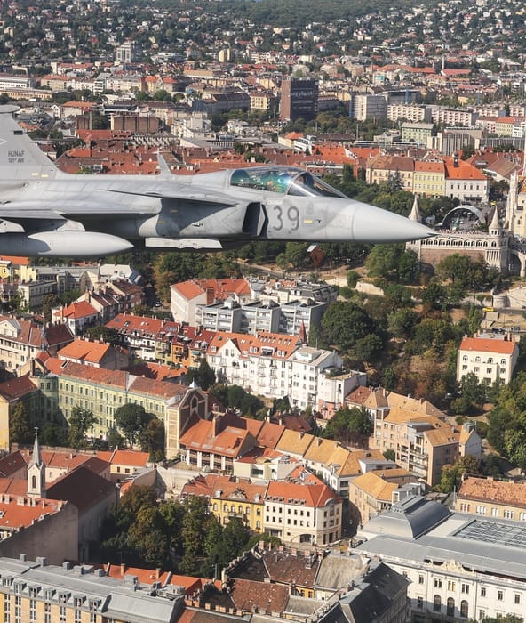 Így még nem látta a budapesti légiparádét, páratlan helyről fotózhatott a HVG riportere