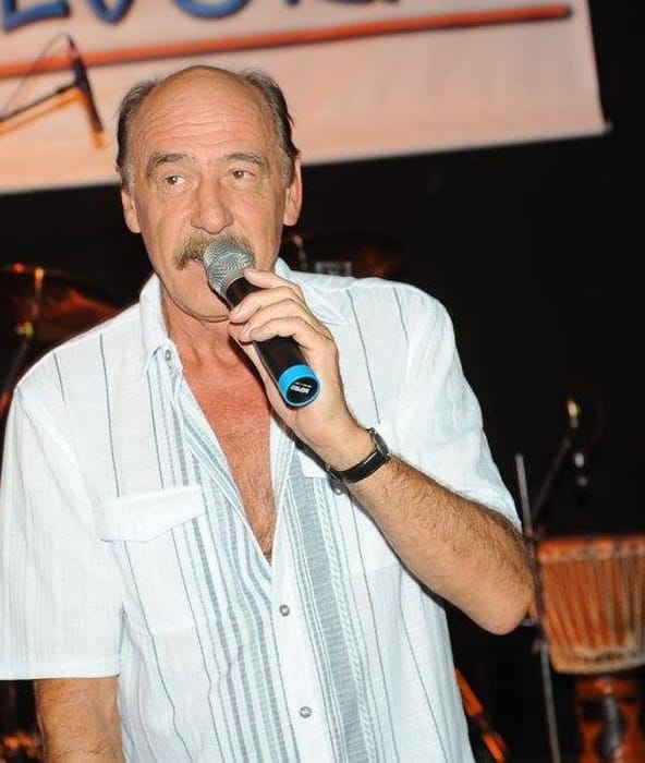 Meghalt Keresztes Tibor, Cintula, az első magyar DJ