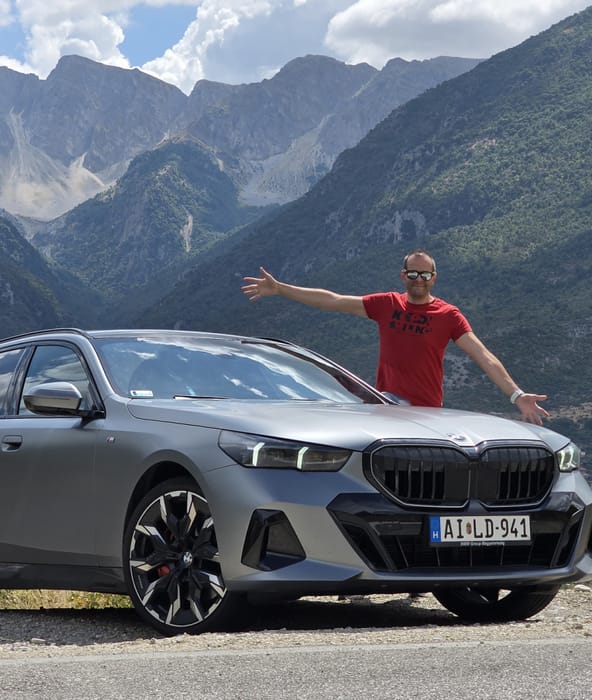Bámulatos Balkán: 3500 kilométert autóztunk 7 országon át egy 6 hengeres új BMW dízel kombival