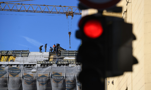Saját reményeiből farigcsált új, dinamikus növekedési pályát a kormány