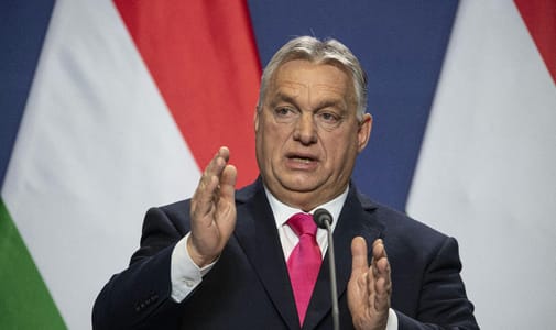 Le Monde: A francia sajtóviszonyok egyre inkább az orbáni médiakörnyezetre hajaznak