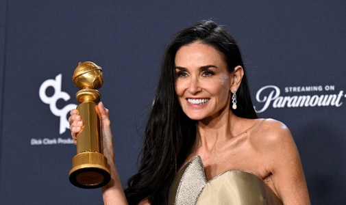 Demi Moore vihette haza a legjobb színésznőnek járó Golden Globe díjat, a magyar építészről szóló film is tarolt