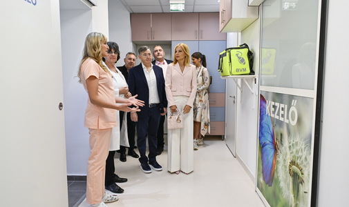 A Dior táska nem való a kórházba – Várkonyi Andreának lenne mit tanulnia Katalin hercegnétől