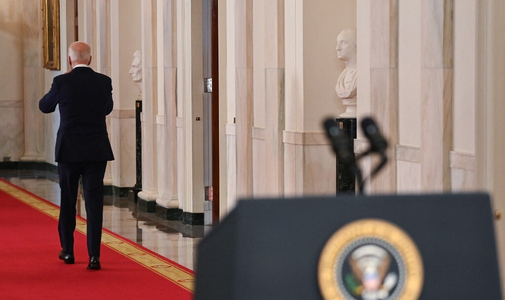 Joe Biden ha dimitido y ahora comienza la verdadera carrera