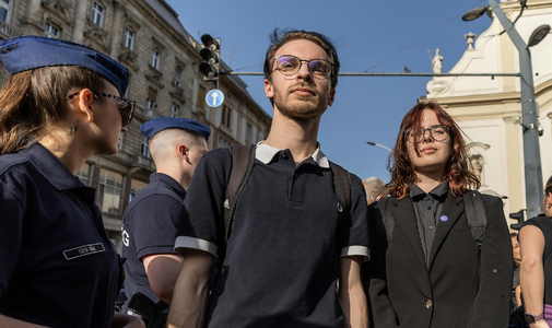 „Azért elég ijesztő, hogy 19 évesen, 160 centivel 10 rendőr körbevesz”
