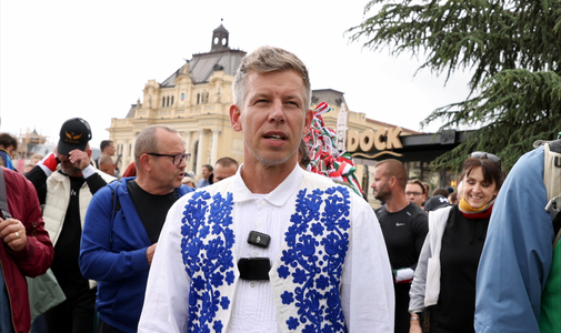 Érdeklődés és megosztottság – videóriport Magyar Péter nagyváradi útjáról