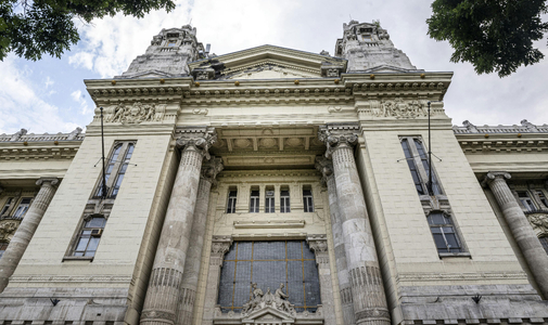 Különös alkut kötött Tiborcz a Tőzsdepalotára, ezúttal sem a magánvagyonát kockáztatja