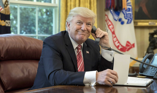 A béketárgyalások állnak, Trump pedig most már annak is az ellenkezőjét mondja, mint amit két napja állított