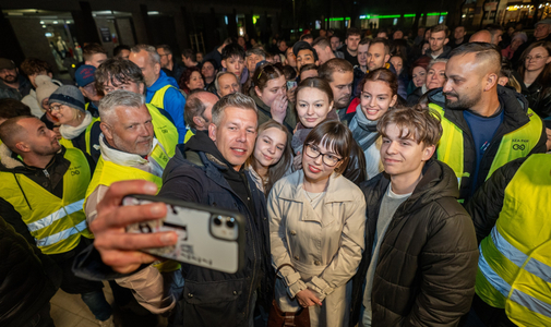 A politikai teflon: négy oka van, hogy Magyar Péter támadhatatlan, és a szavatosságuk lejárhat