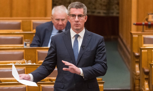 Megijedtek a megfélemlítési törvénytől? A Fidesz szavazás helyett még dolgozik a szövegen