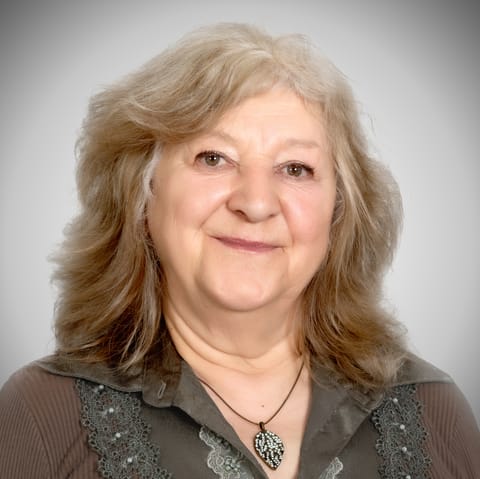 Mátraházi Zsuzsa